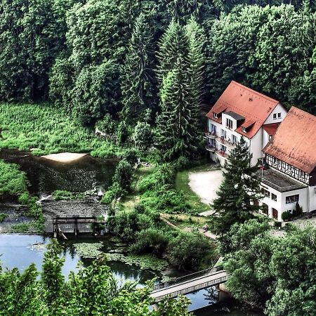 Hotel-Gasthof Neumuehle Kreenheinstetten Esterno foto